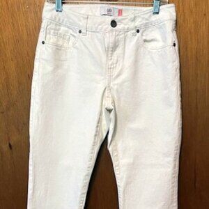 Cabi 100% Boyfriend #6072  Vintage White Cotton jeans- EUC - Size 2